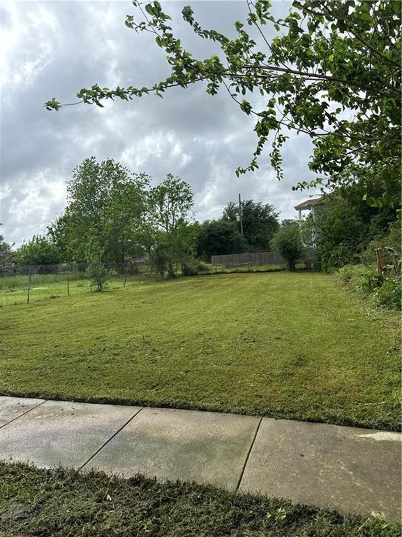 1732 Benton St, New Orleans, LA 70117 - photo 2