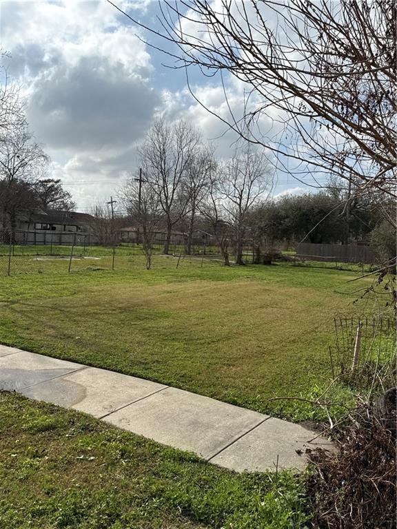 1732 Benton St, New Orleans, LA 70117 - photo 3