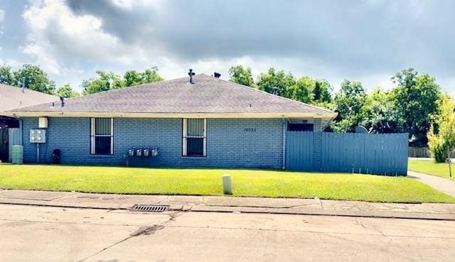 10920 Roger Dr, New Orleans, LA 70127 - photo 1