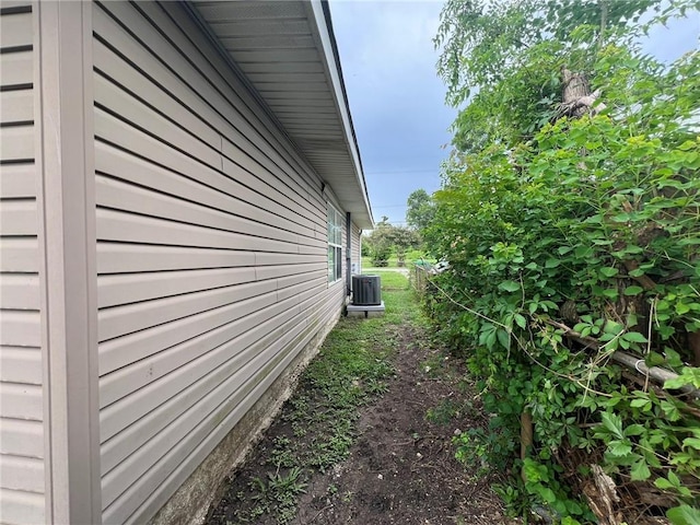 3204 Claire Ave, Gretna, LA 70053 - view of property exterior with a central air condition unit