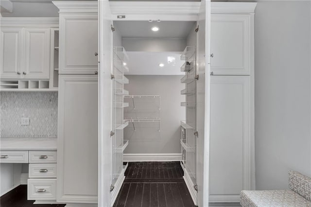5349 Prytania St, New Orleans, LA 70115 - view of pantry