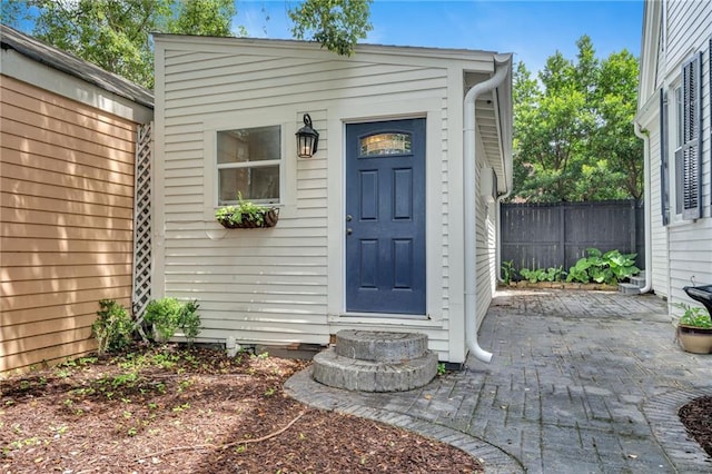 5349 Prytania St, New Orleans, LA 70115 - view of exterior entry with a patio