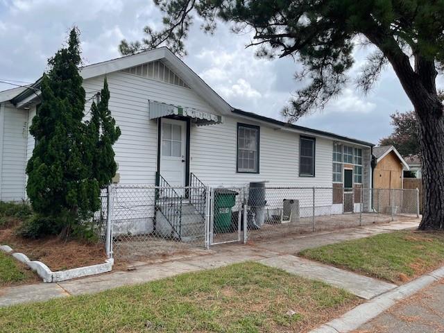 901 Poplar St, Metairie, LA 70001 - photo 2