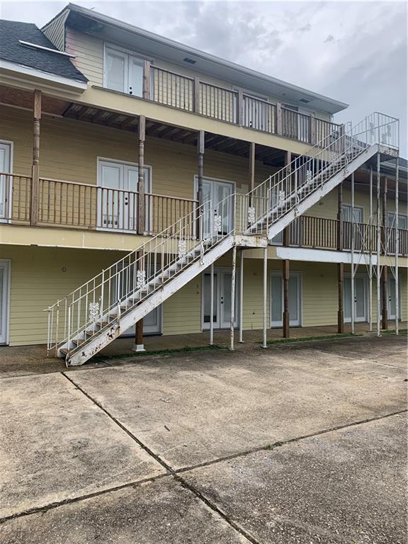 606 Egania St, New Orleans, LA 70117 - photo 1