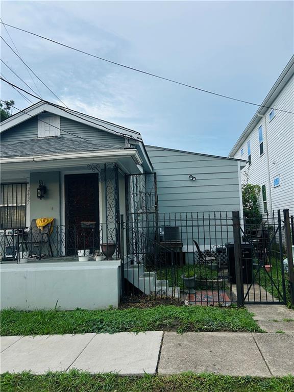 2437 Allen St, New Orleans, LA 70119 - photo 1