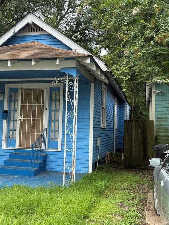8324 Apple St, New Orleans, LA 70118 - photo 10