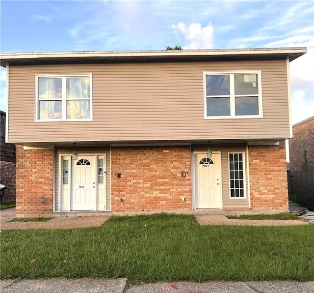 7021 Yorktown Dr, New Orleans, LA 70127 - photo 1