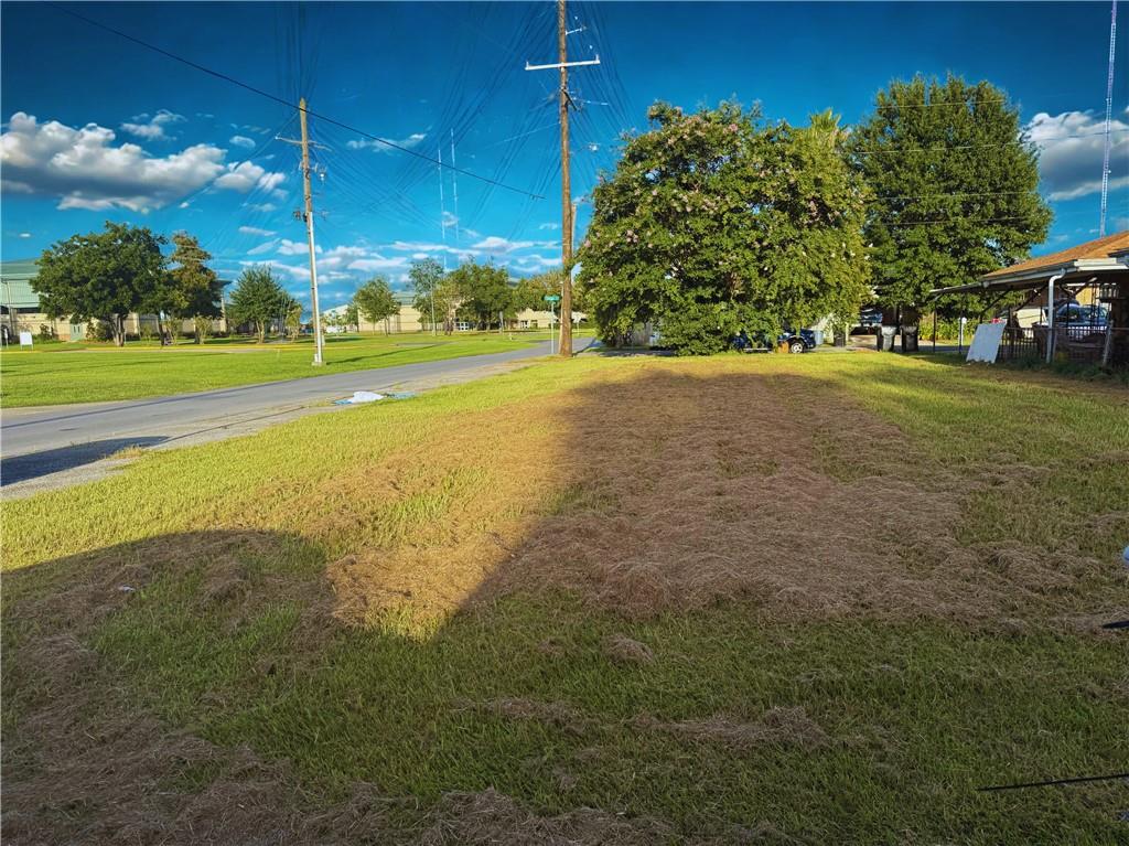 3622 Sinclair St, Chalmette, LA 70043 - photo 1