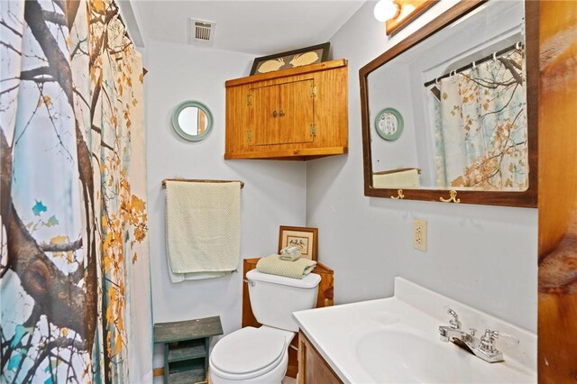 728 Tall Oak Trl, Seneca, SC 29678 - bathroom featuring vanity and toilet