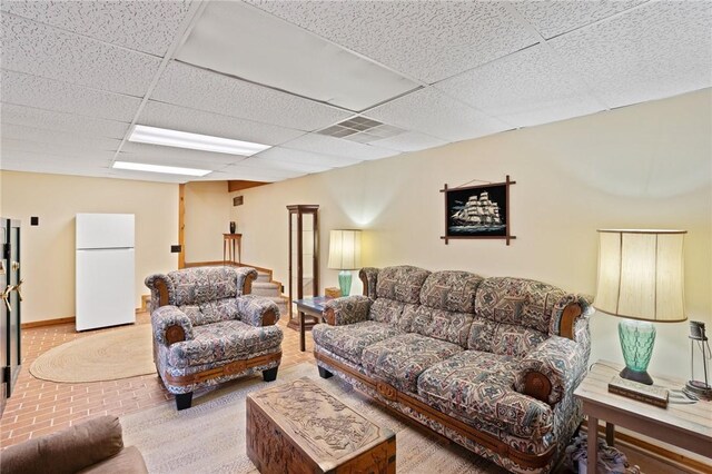 728 Tall Oak Trl, Seneca, SC 29678 - living room featuring a drop ceiling
