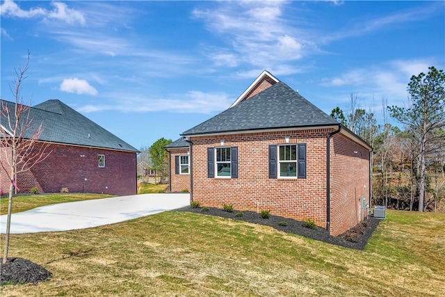 exterior space with a lawn