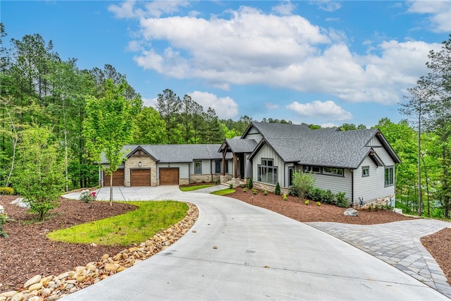 view of front of property featuring a garage