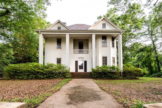 view of neoclassical / greek revival house