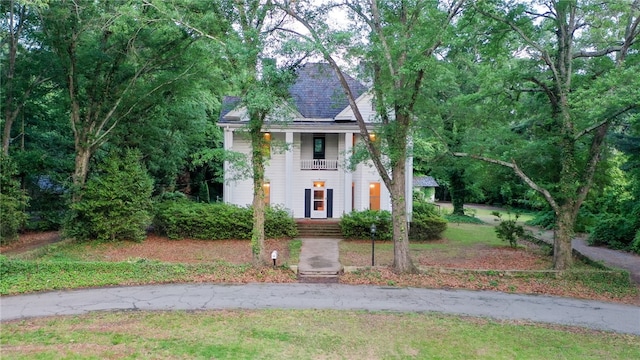 view of front of house