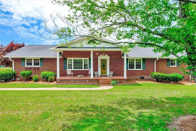 view of front facade featuring a front lawn and covered porch