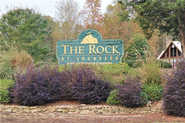 100 Fireside Ln, Pickens, SC 29671