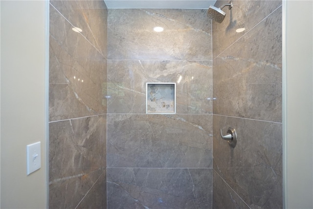606 N Catherine St, Walhalla, SC 29691 - bathroom with tiled shower