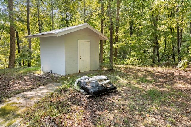 view of outbuilding