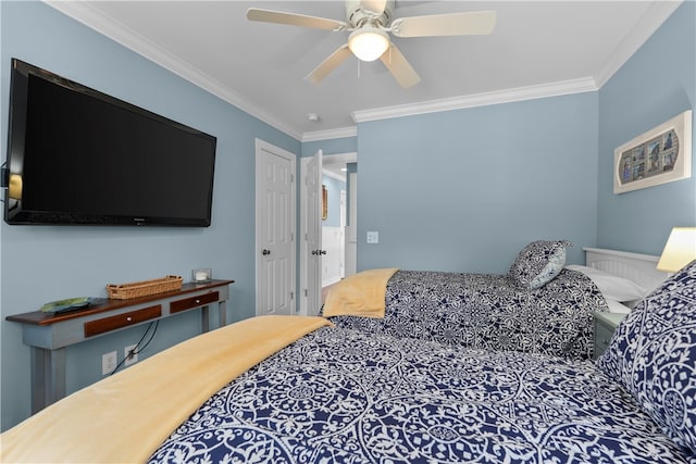 bedroom featuring crown molding and ceiling fan