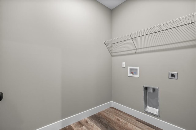 156 Grand Oak Cir, Pendleton, SC 29670 - clothes washing area featuring laundry area, wood finished floors, baseboards, hookup for a washing machine, and hookup for an electric dryer