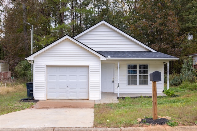 view of front facade featuring a garage