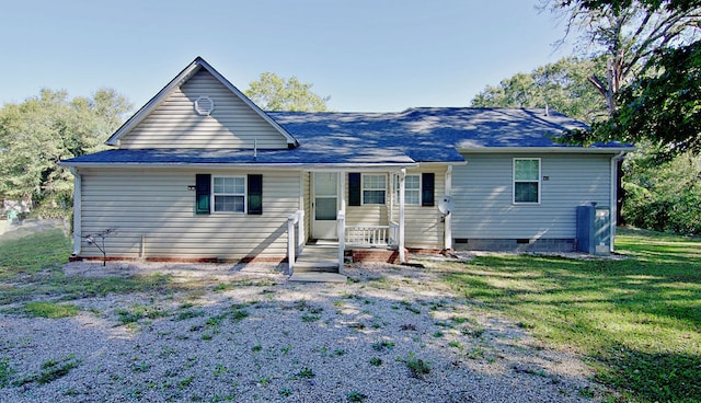 ranch-style house featuring a front lawn