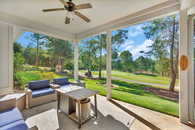 view of patio featuring outdoor lounge area and a ceiling fan