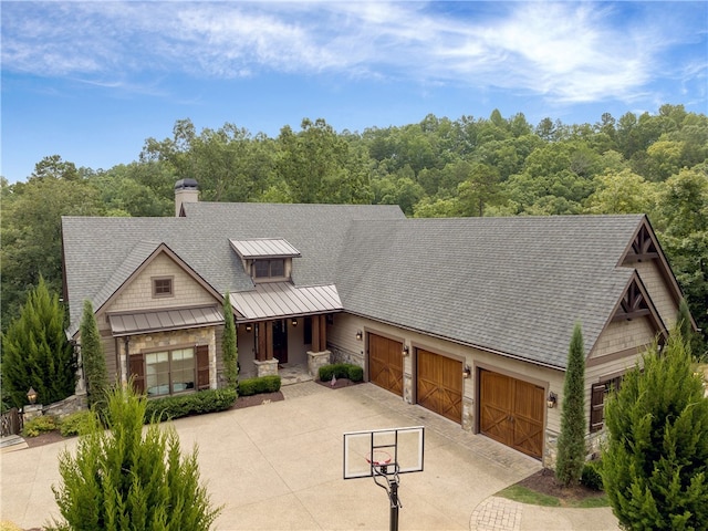 craftsman house featuring a garage