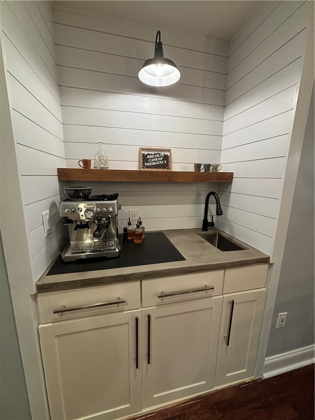 view of mudroom