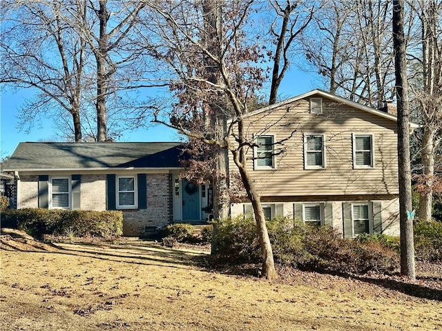 view of front of home with a front yard