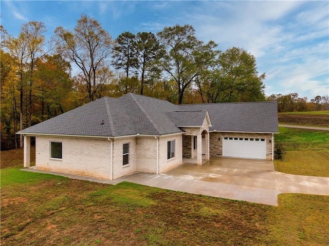 101 Tall Ship Dr, Anderson, SC 29625 - view of front of house with an attached garage, a shingled roof, driveway, and a front yard