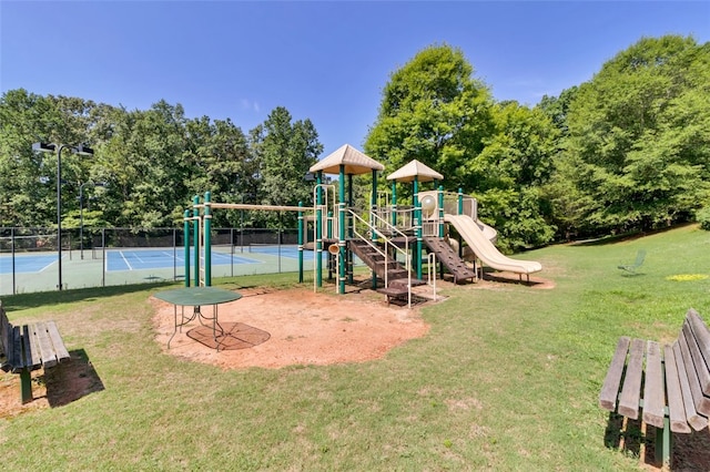 Listing photo 3 for 154 E Spartan Dr, Westminster SC 29693