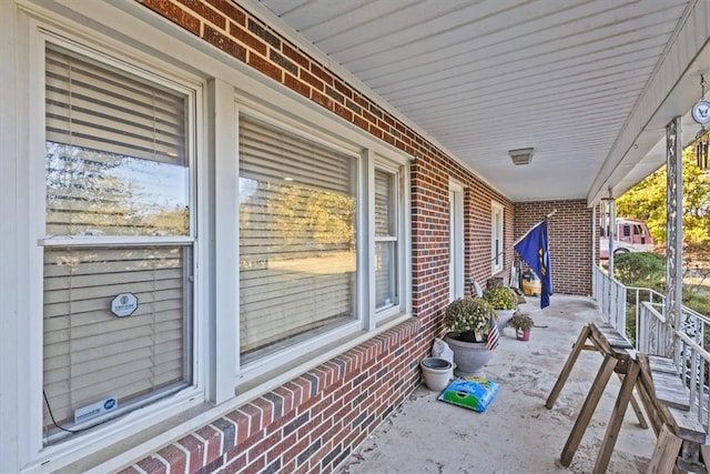 view of patio featuring covered porch