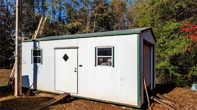 view of outbuilding