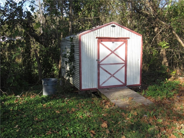 view of outdoor structure