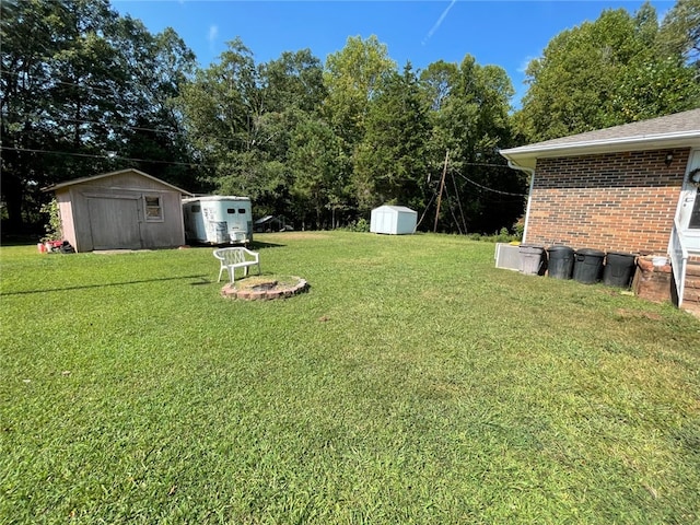 view of yard featuring a storage shed