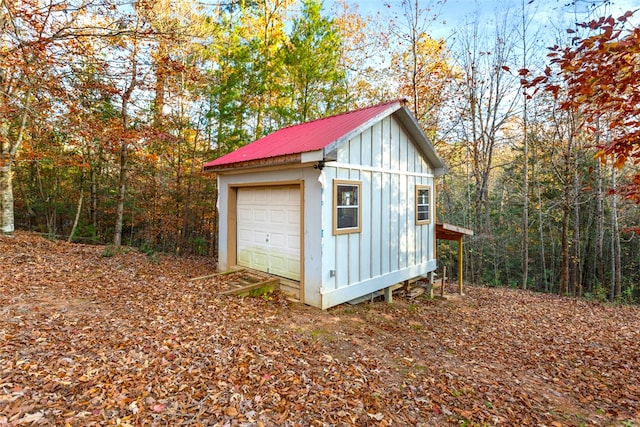 view of outdoor structure