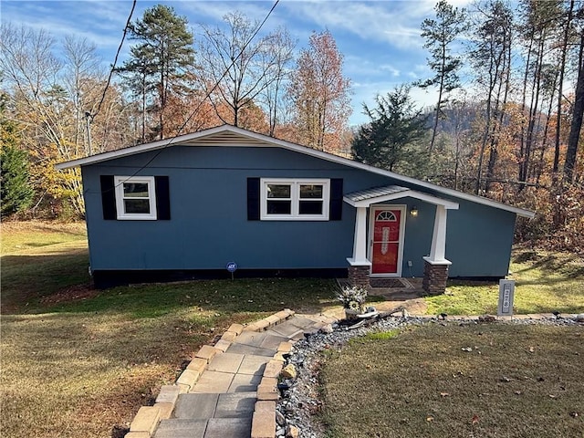 view of front of property with a front yard