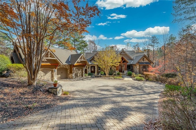 view of front of property featuring a garage