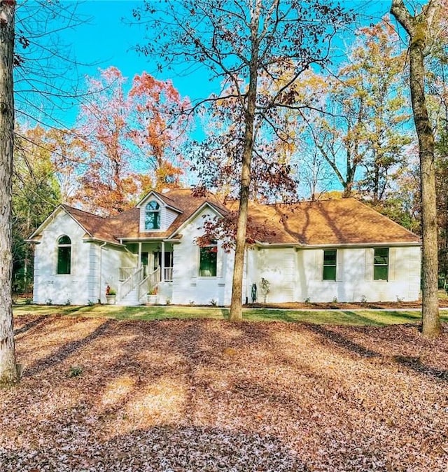 view of front facade featuring covered porch