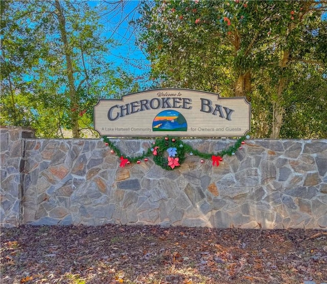 view of community / neighborhood sign