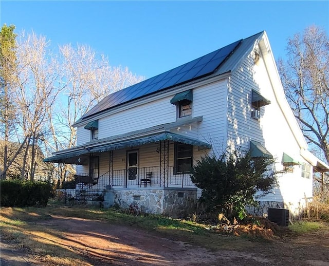 view of front of house featuring a porch