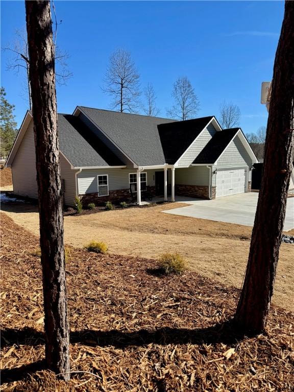 single story home with a garage