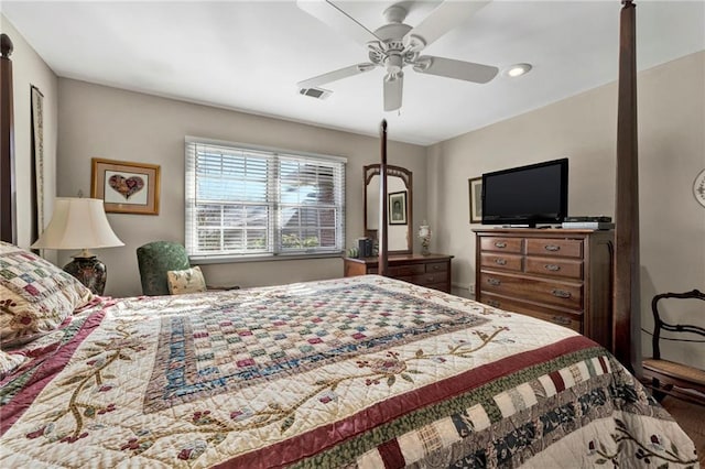 bedroom with ceiling fan