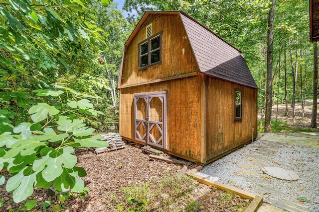 view of outbuilding