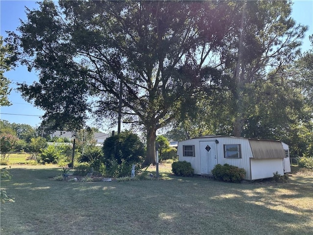 exterior space featuring a yard