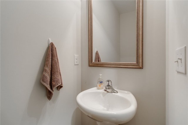 bathroom with sink