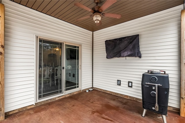 view of patio with ceiling fan