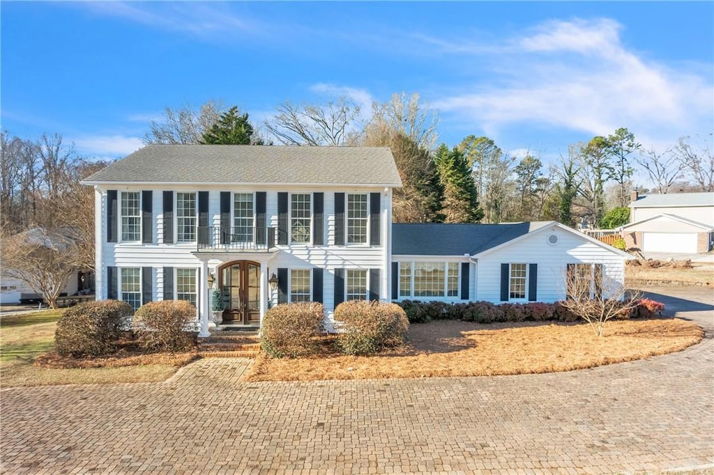 view of colonial inspired home