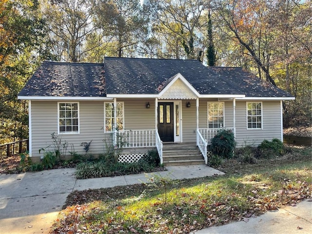 view of front of property featuring a porch